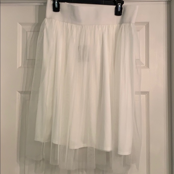 living doll Dresses & Skirts - X Large Tulle Skirt New With Tags